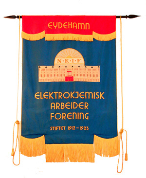 bilde av fanen til "Eydehamn Elektrokjemisk Arbeiderforening"